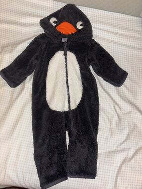 Hanna Andersson Black Plush Hooded Baby One-Piece with White Belly